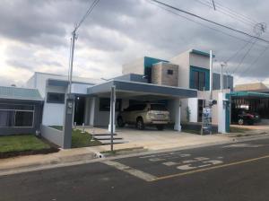 Vendo Casa nueva con acabados de lujo en condominio, 8352-89-81, 140.000dólares