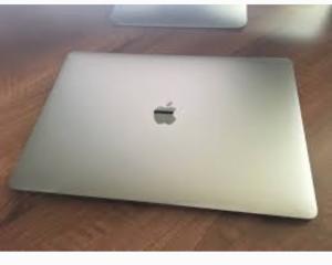 Macbook Pro Core i7 2.80GHZ 15'' 16GB RAM 256GB SSD